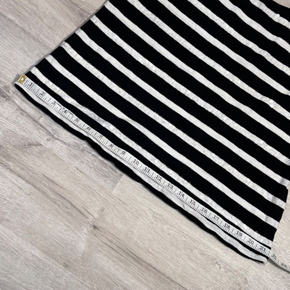 Banana Republic Black & White Sequined Tank Top Size Large - Picture 12 of 12